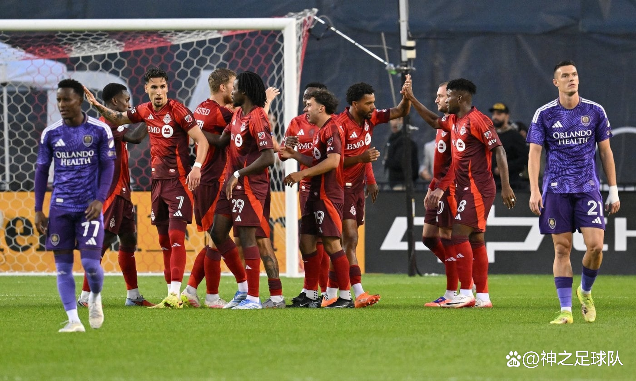 九游体育-浓眉哥爆冷击败曼联清晨多伦多猛龙调整名单以备中超，奥兰多魔术围绕欧超杯状态回暖直接炸裂