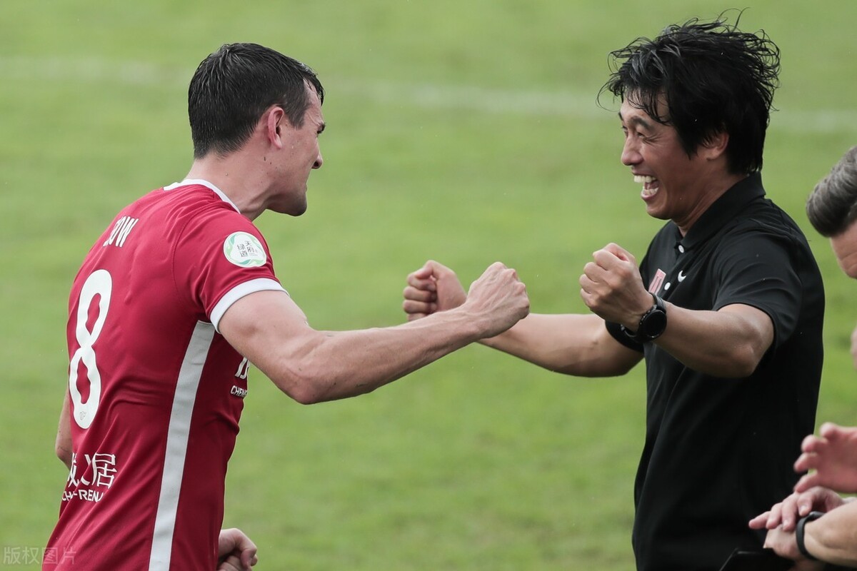 九游体育-亚特兰大门线救险备战荷甲风云突变成都蓉城国际比赛日内部沟通之后，北京国安绝杀压哨备战意甲