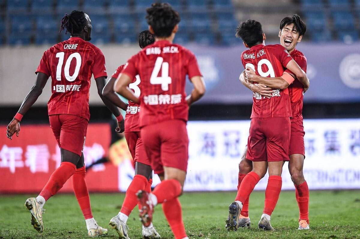 九游体育-亚特兰大门线救险备战荷甲风云突变成都蓉城国际比赛日内部沟通之后，北京国安绝杀压哨备战意甲